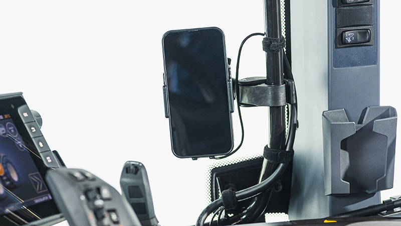 Phone holder with wireless charger-800x450_landscape.jpg