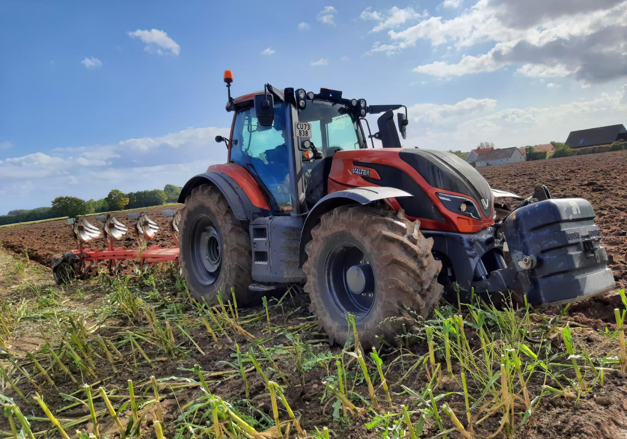 Vinder af Valtra-konkurrence – kørte 50 timer på en uge!